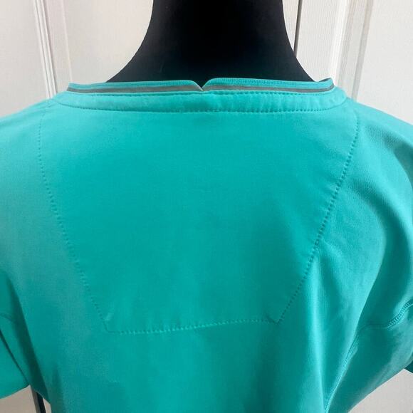 Women's Aqua Short Sleeve Top - Picture 4 of 8